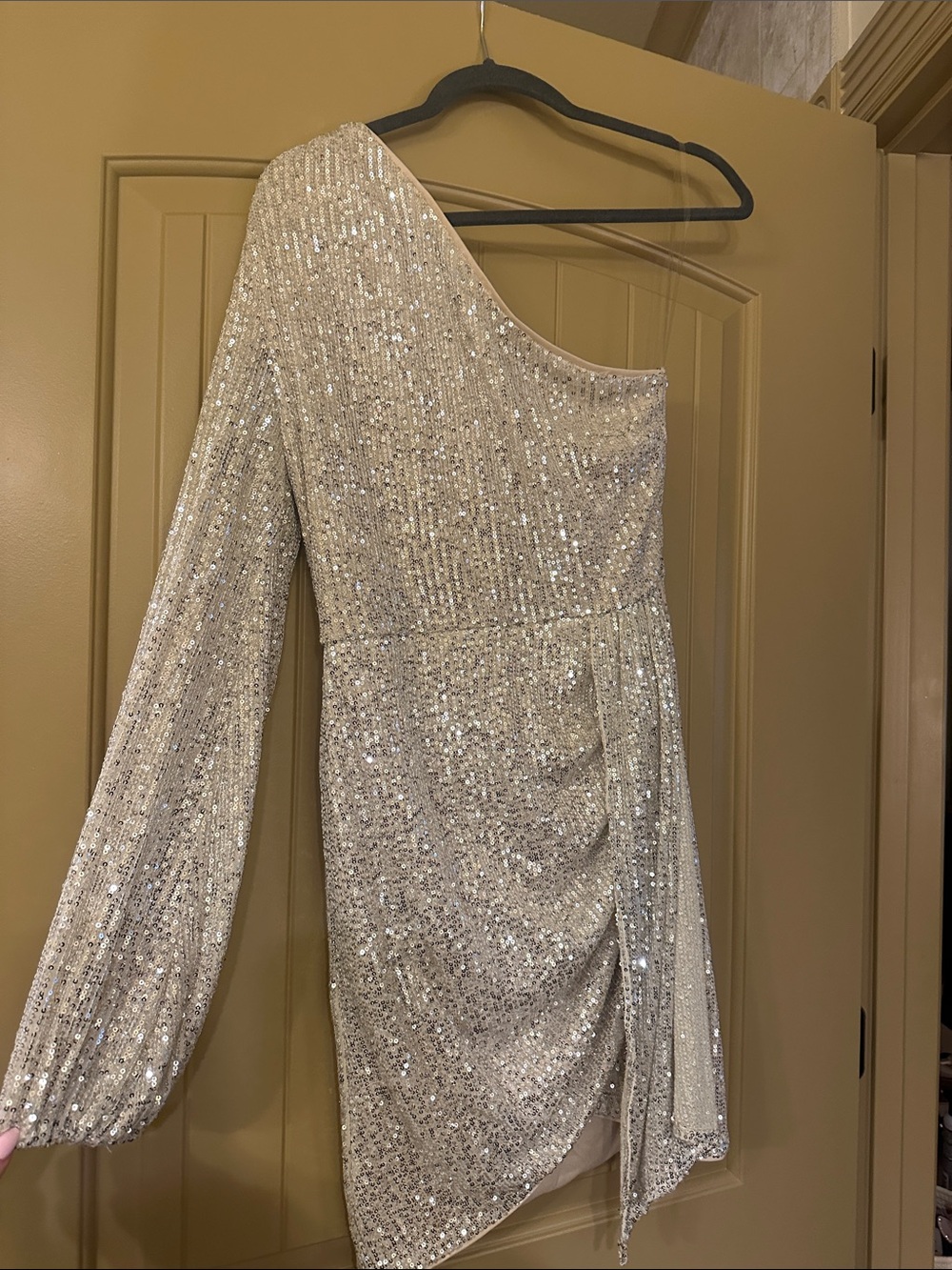 Main Strip One-Shoulder Sequin Dress in Silver